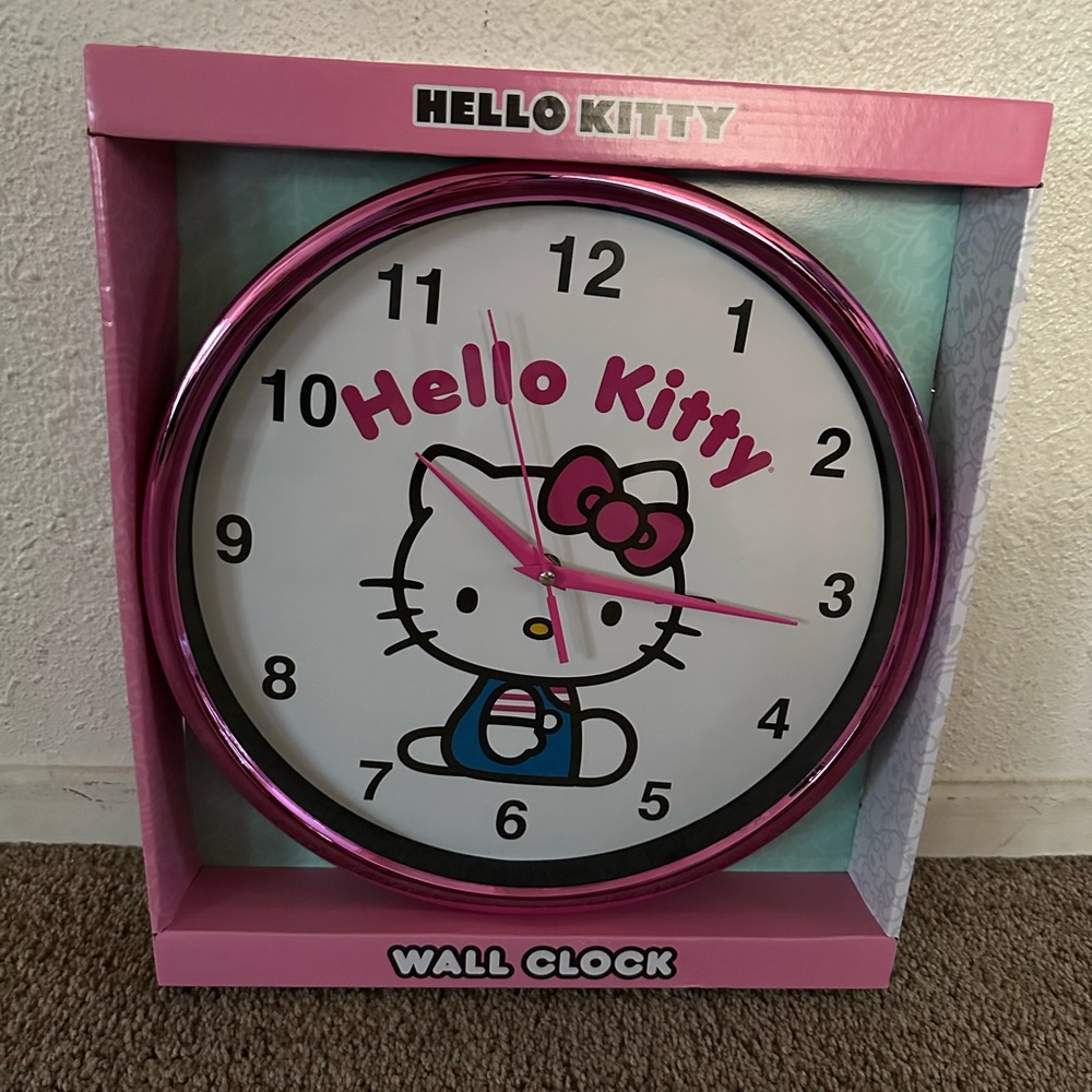 Hello Kitty wall clock